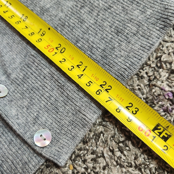 Quince Heather Gray Cashmere Cardigan Size Small - Picture 15 of 15